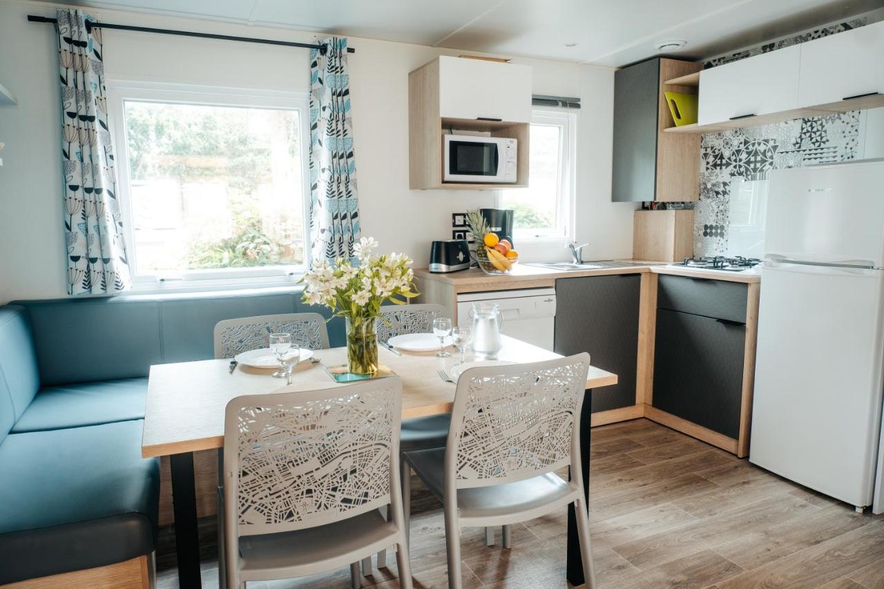 Mobil Homes Xxl2 4 Chambres - Camping Le Ranch Des Volcans Châtel-Guyon Eksteriør bilde