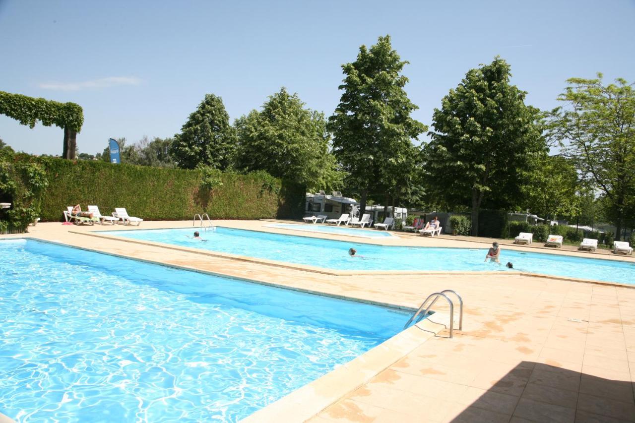 Mobil Homes Xxl2 4 Chambres - Camping Le Ranch Des Volcans Châtel-Guyon Eksteriør bilde